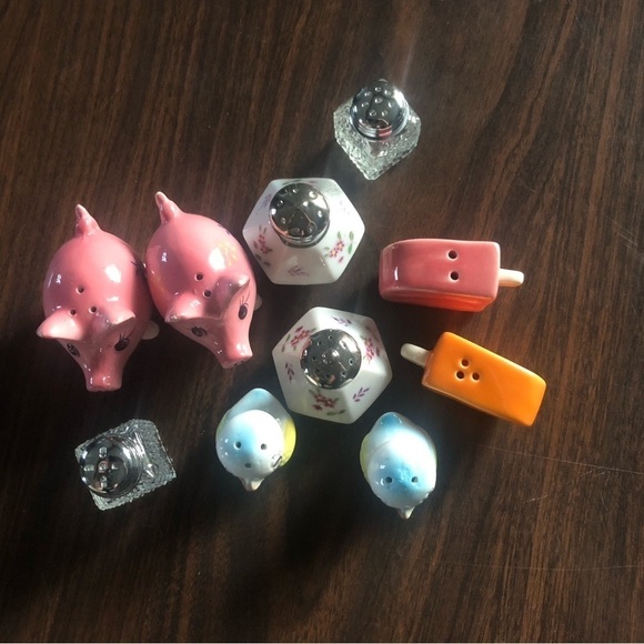 Unique Salt & pepper shaker collection - Picture 2 of 15